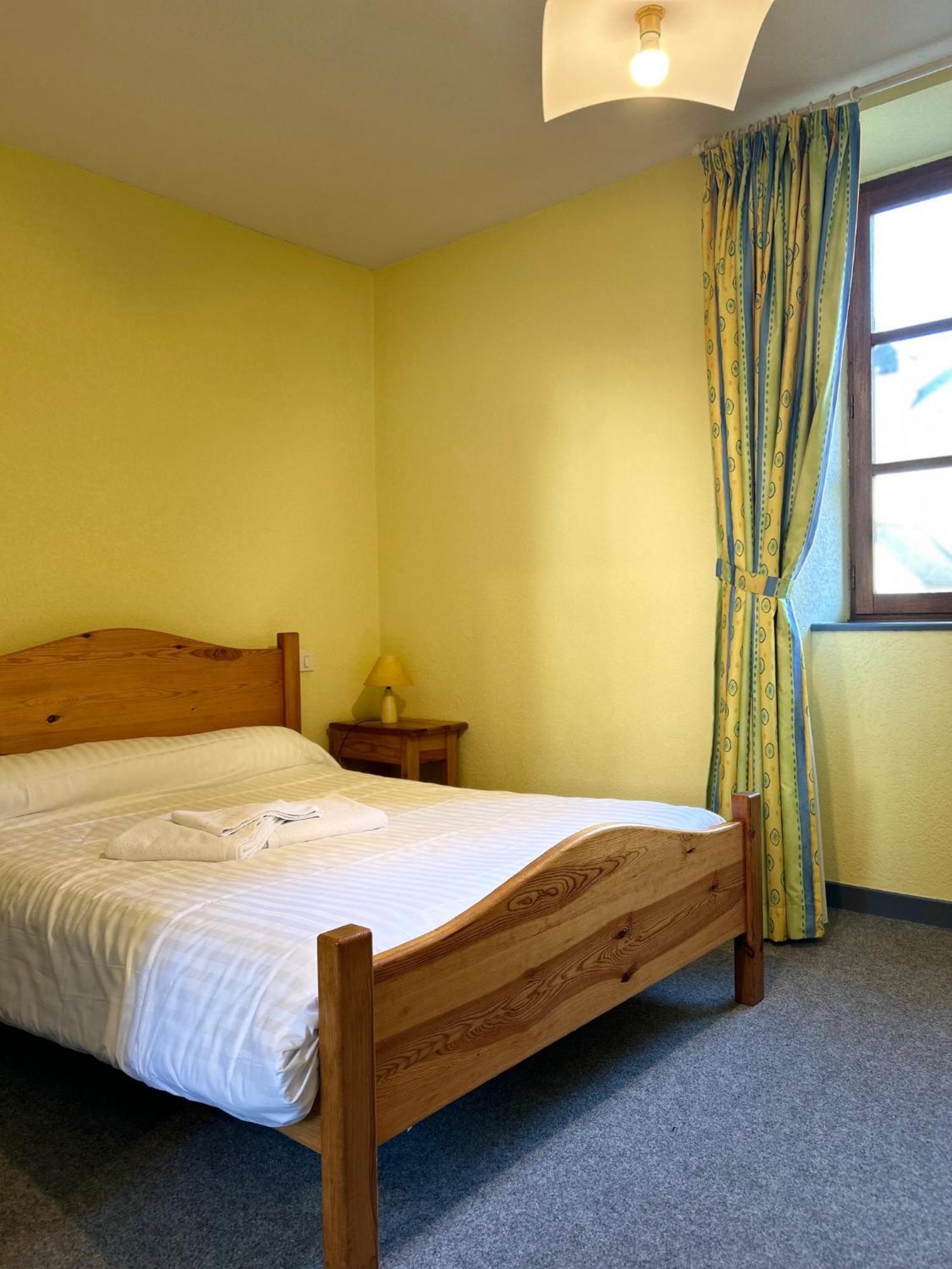 Aux Globe-Trotters Hotel Мюра Екстериор снимка