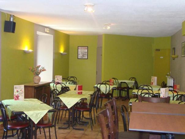 Aux Globe-Trotters Hotel Мюра Екстериор снимка