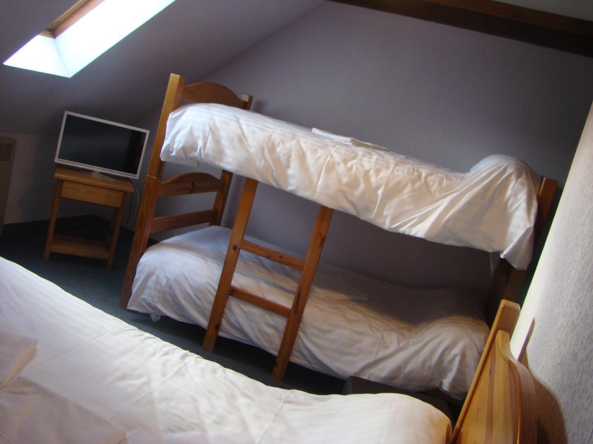 Aux Globe-Trotters Hotel Мюра Екстериор снимка